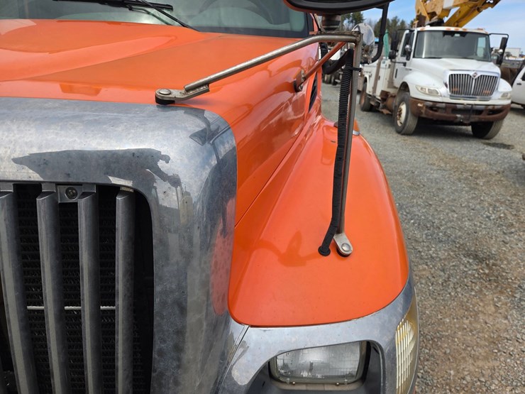 2002-international-7300-image-17