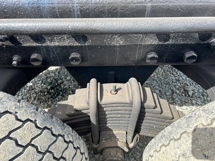 1999-mack-cl713-image-60