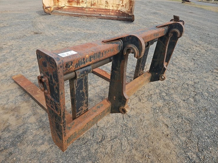 caterpillar-60-image-4