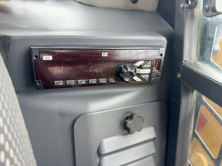 2021-caterpillar-289d3-image-20