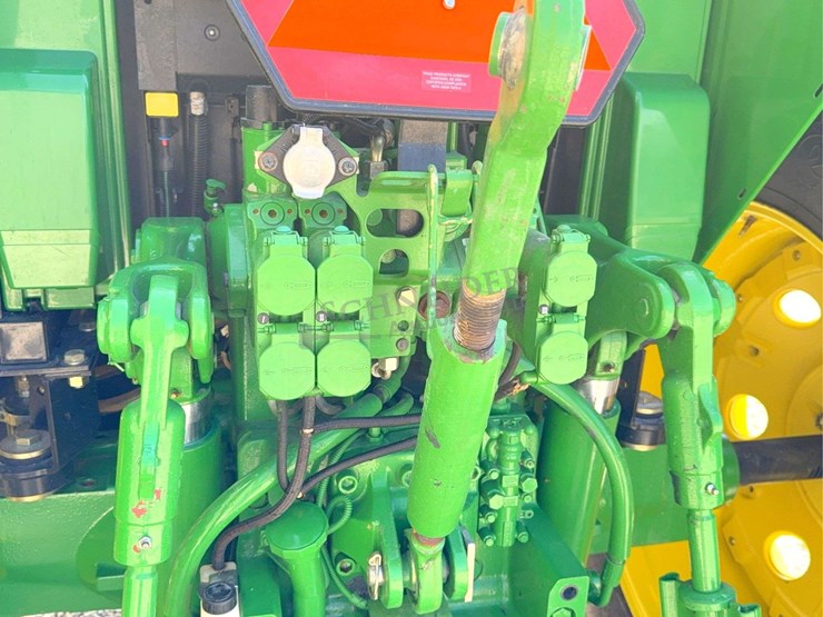 2004-john-deere-7320-image-33
