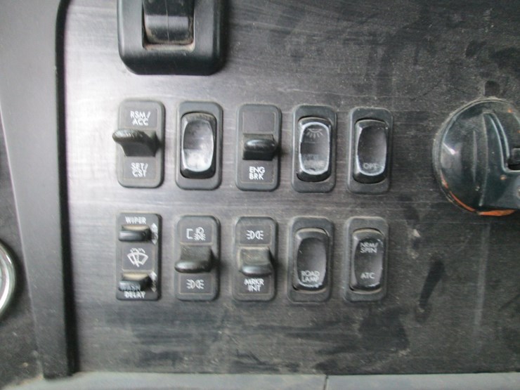 #46169-•-2007-freightliner-columbia-t/a-sleeper-truck-tractor-1fuja6cy07lx38975-image-49