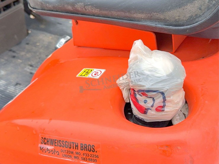 1997-kubota-t1760-image-31