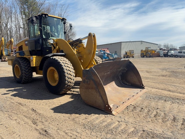 2016-caterpillar-938m-image-7