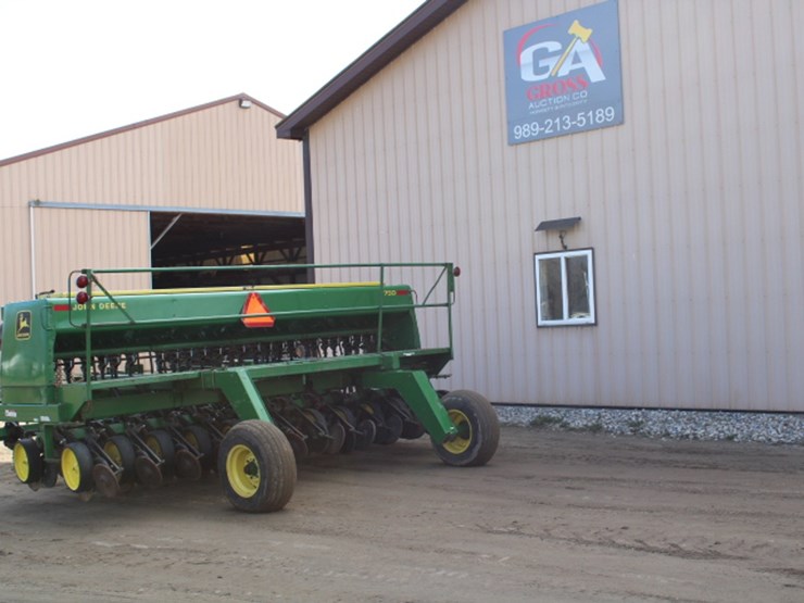 john-deere-750-image-3