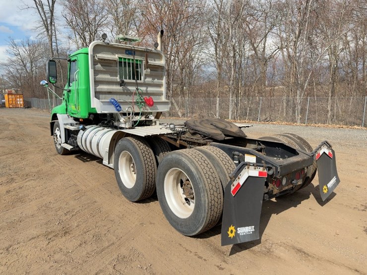 2018-mack-pinnacle-cxu613-image-3