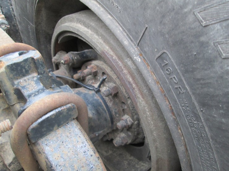 2008-peterbilt-387-image-12