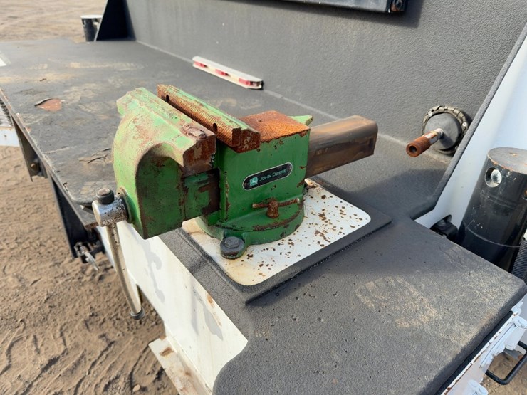 2017-kenworth-t270-image-31