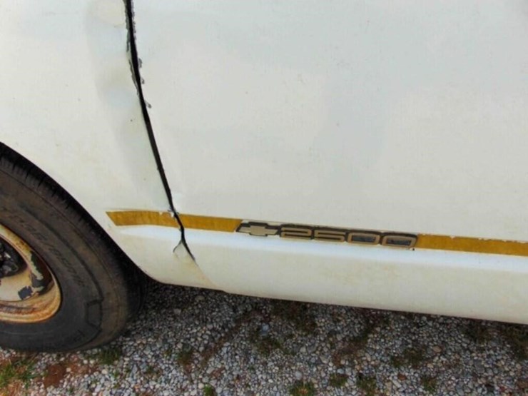 chevrolet-2500-image-10