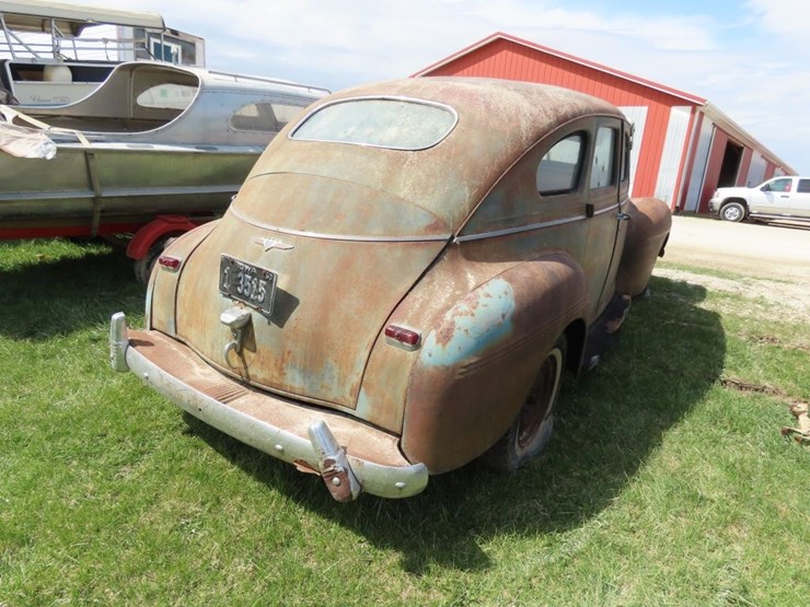 1940-dodge-d14-4dr-sedan-image-5