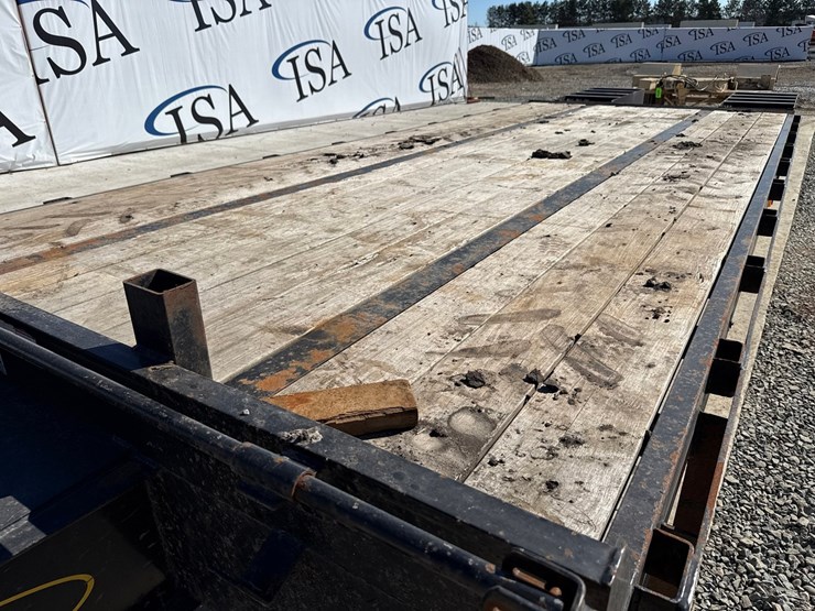 2018-massey-ferguson-8-image-13