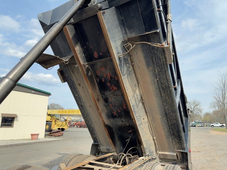 1994-international-8200-image-15