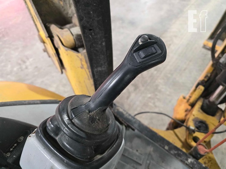 2012-caterpillar-420e-image-30