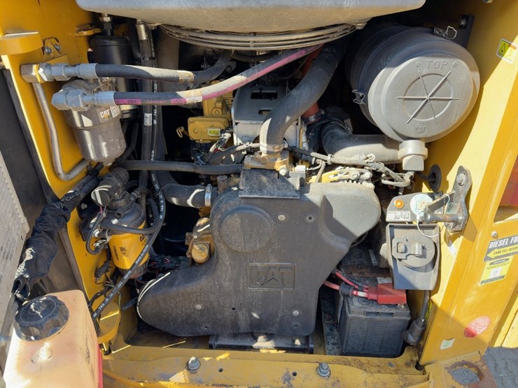 2019-caterpillar-272d2-image-16