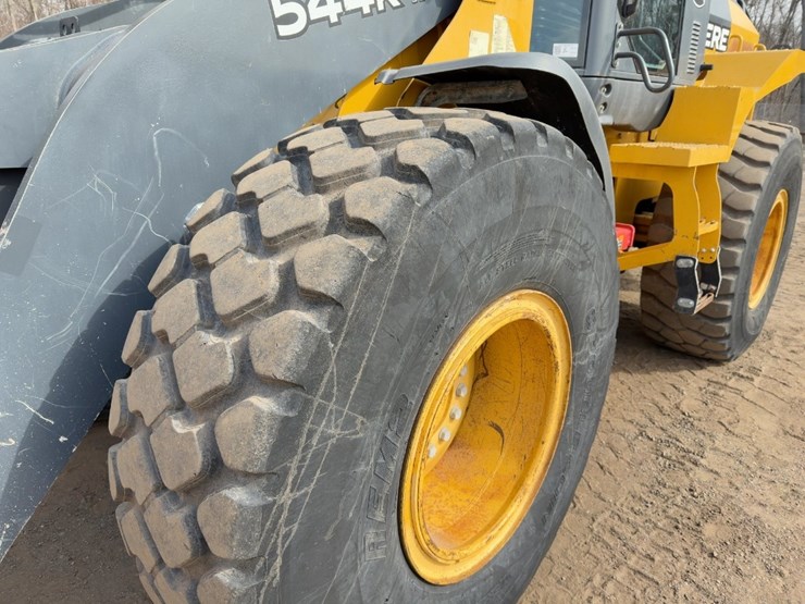 2018-deere-544k-image-15