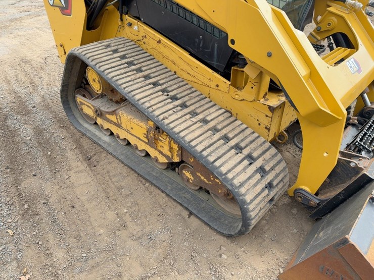 2021-caterpillar-289d3-image-12