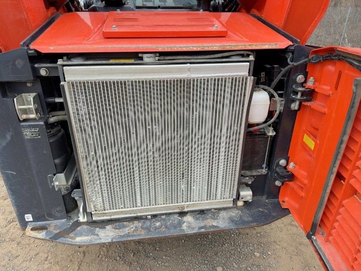 2021-kubota-svl97-2-image-18