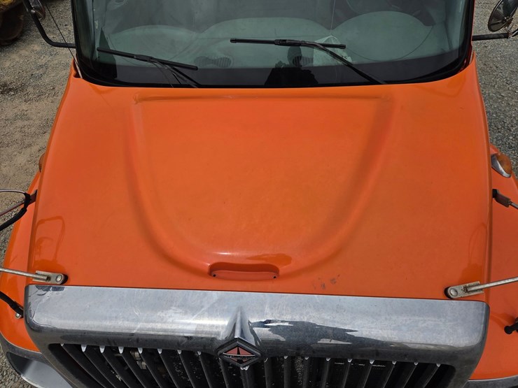 2002-international-7300-image-18