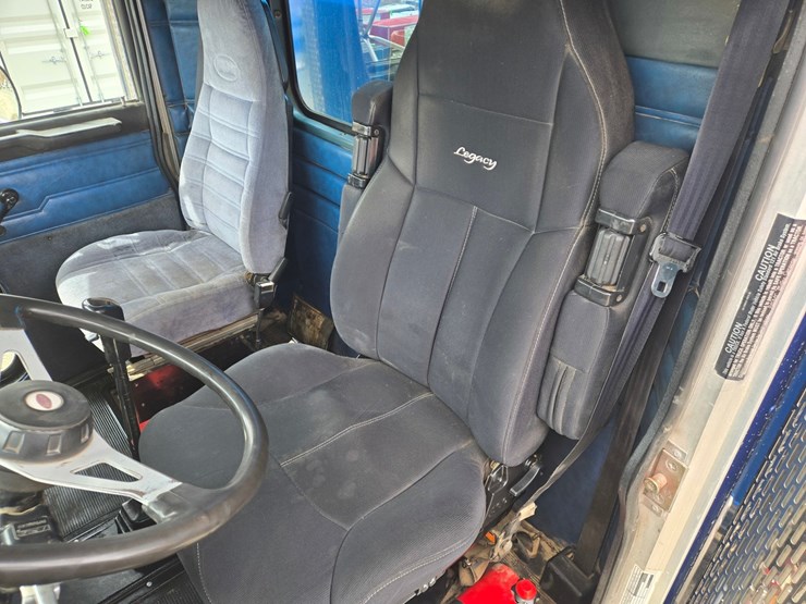 1991-peterbilt-357-image-61