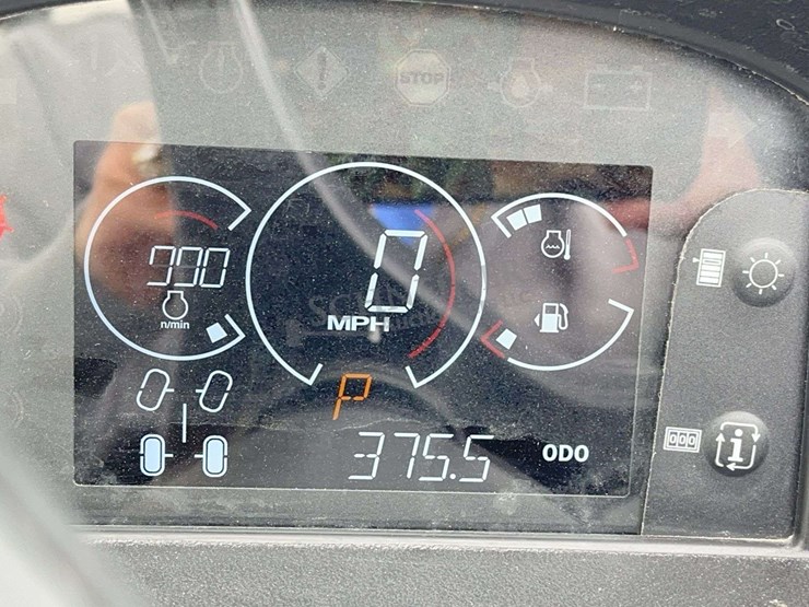 2022-john-deere-gator-image-29