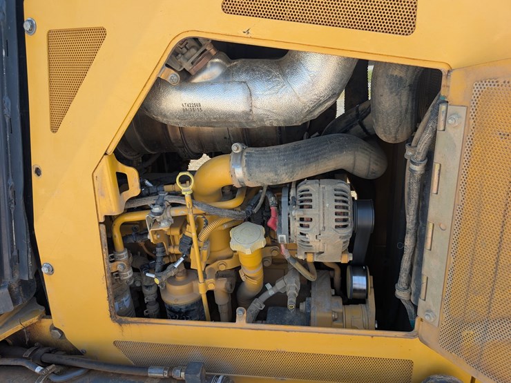 deere-650k-xlt-image-18