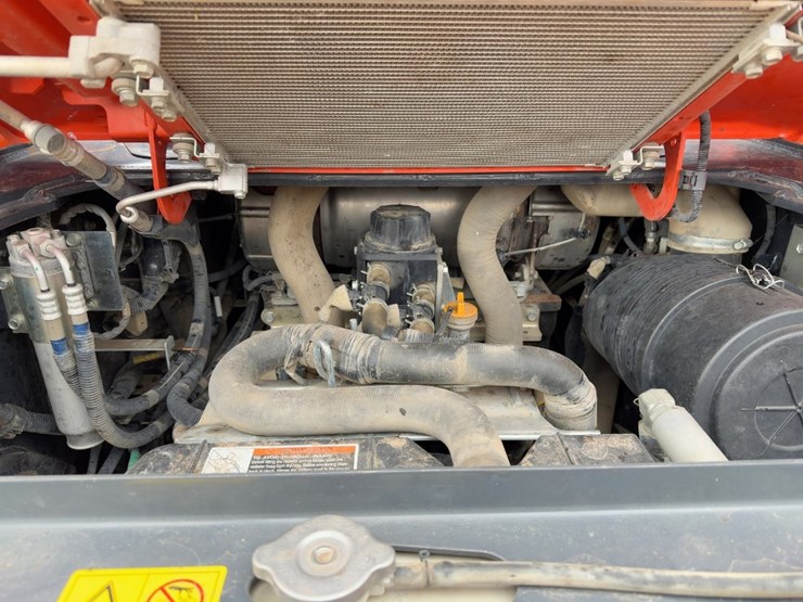 2021-kubota-svl97-2-image-19