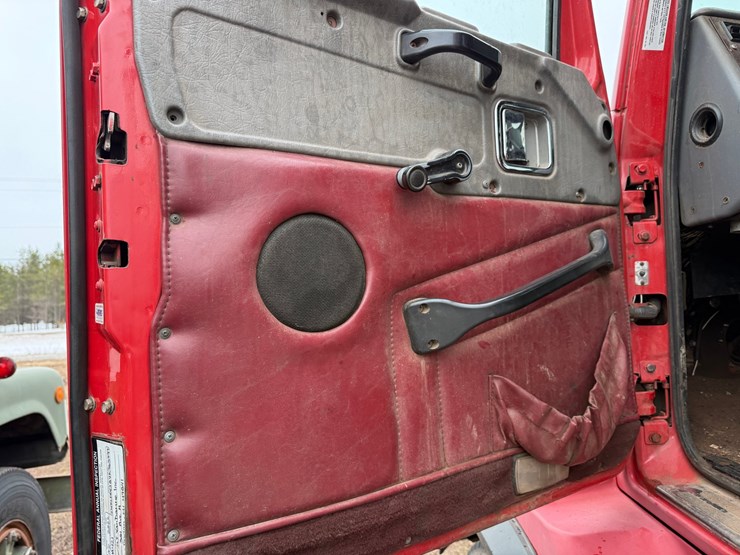 1999-western-star-5864ss-image-44