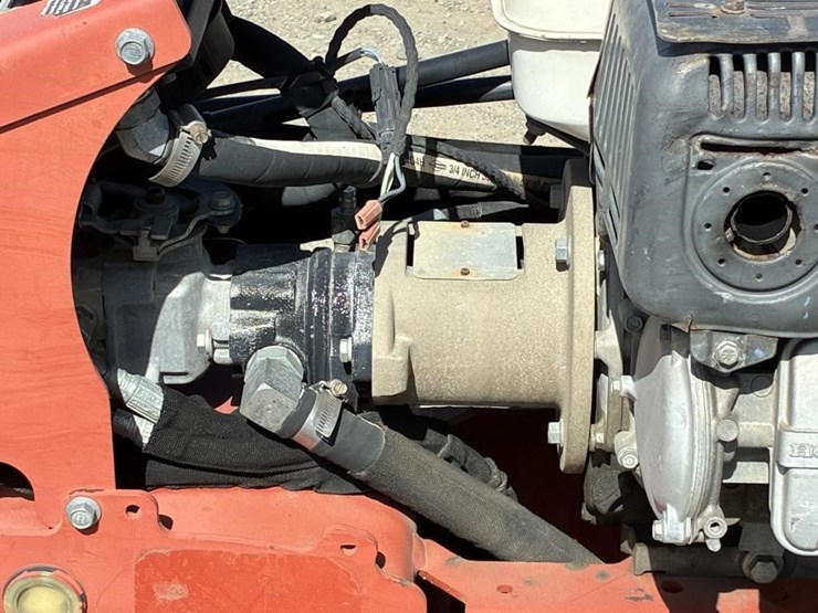 2011-ditch-witch-rt12-image-10