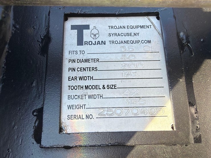 caterpillar-303-image-3