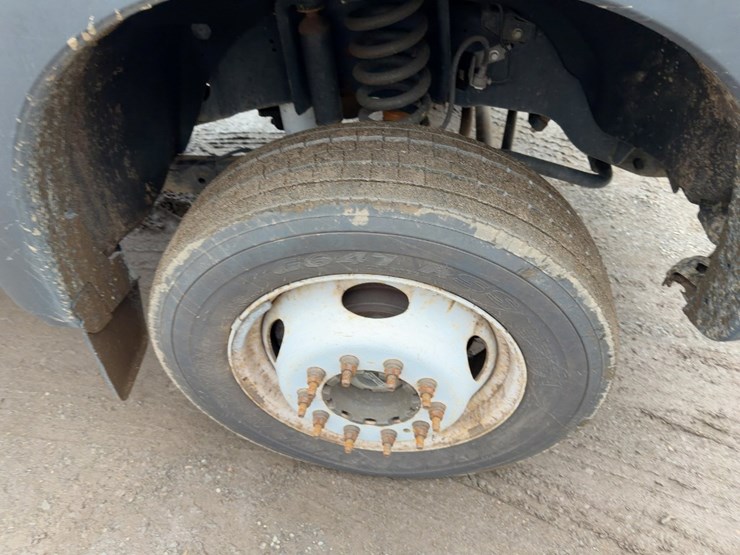 2012-ford-f550-xl-image-8