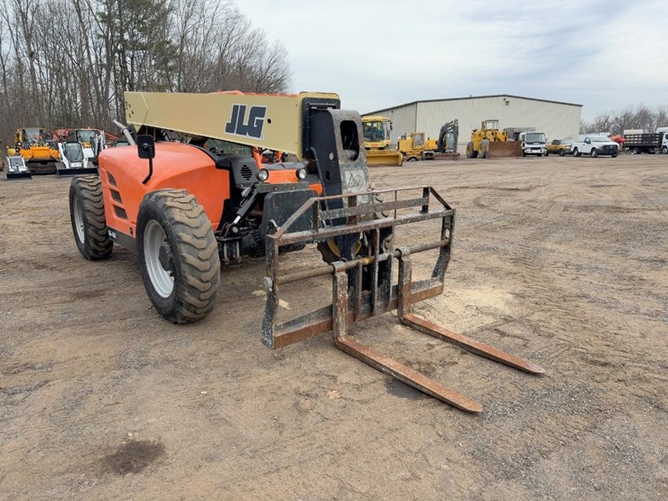 2015-jlg-g6-42a-image-7