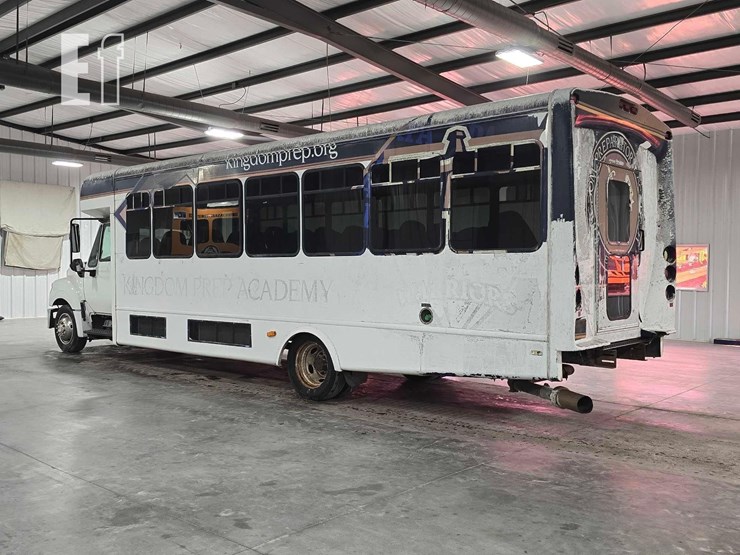 2013-international-3000-image-4