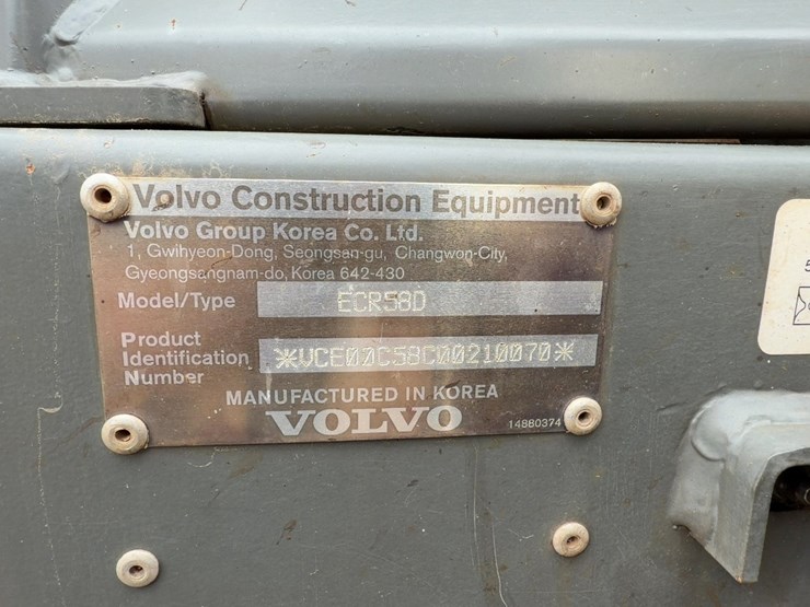 2014-volvo-ecr58d-image-32