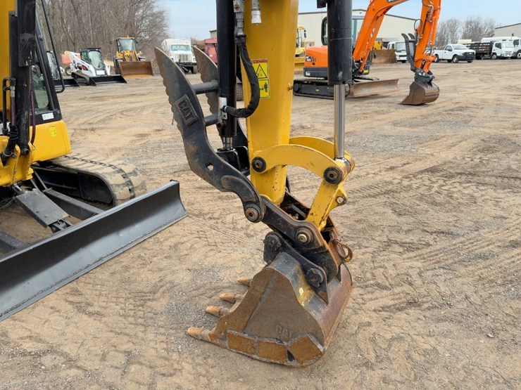 2017-caterpillar-305e2-cr-image-8