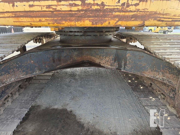 komatsu-pc228us-lc-3n0-image-27