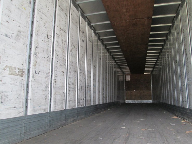 2007-utility-4000dx-image-17