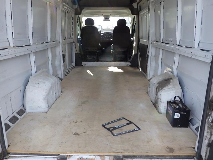 2018-dodge-3500-image-9