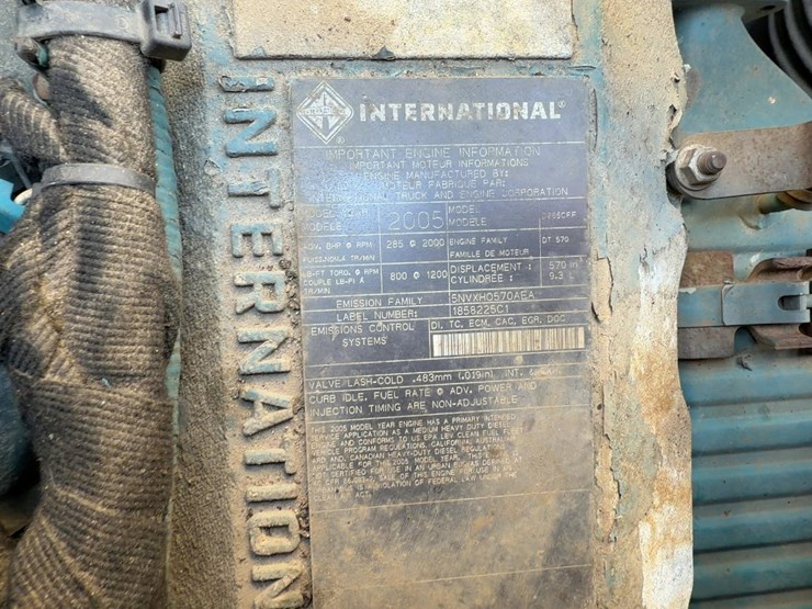 2006-international-7400-image-11