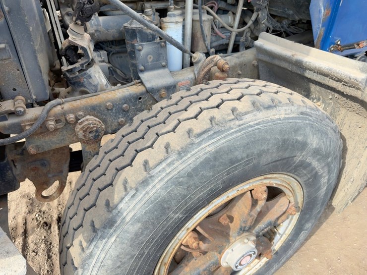 1998-mack-rd690s-image-10