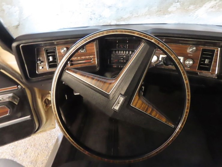 1983-buick-park-avenue-4dr-sedan-image-7