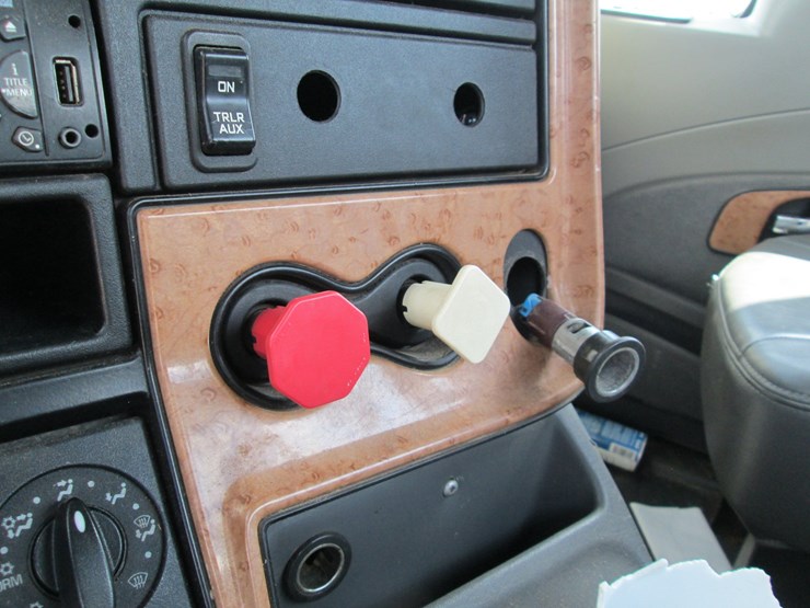 2012-international-prostar-image-37