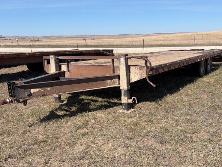 2010-pj-flatbed-trailer-image-1