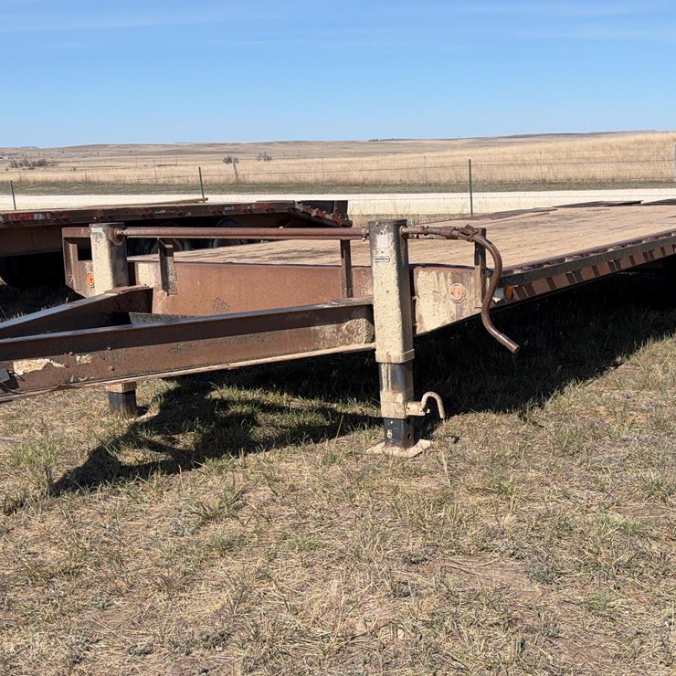 2010 PJ Flatbed Trailer