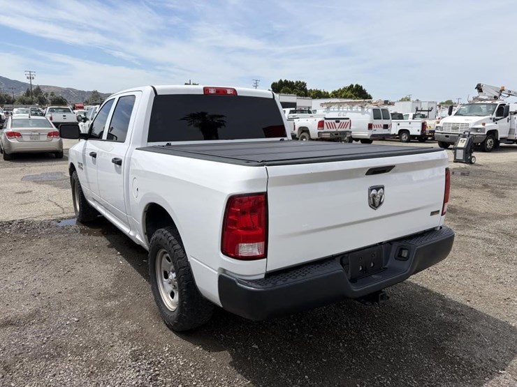 2016-dodge-1500-image-4