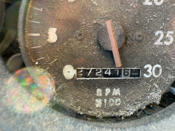 1999-freightliner-fl112-image-27