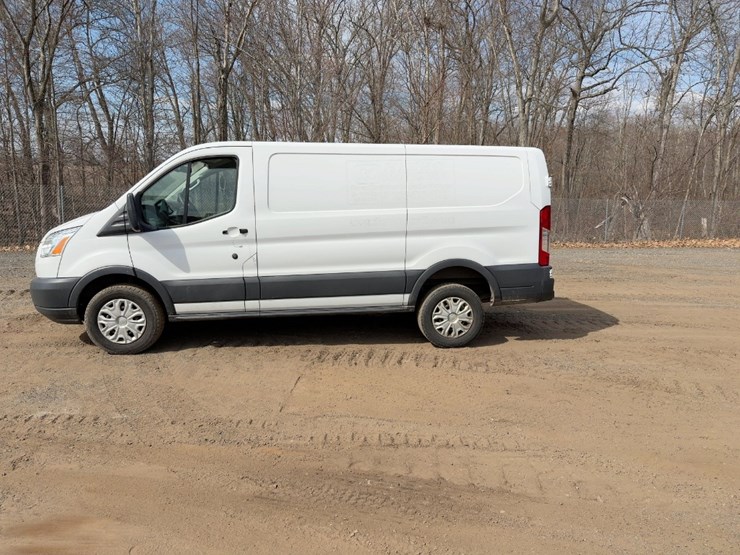 2016-ford-transit-image-2