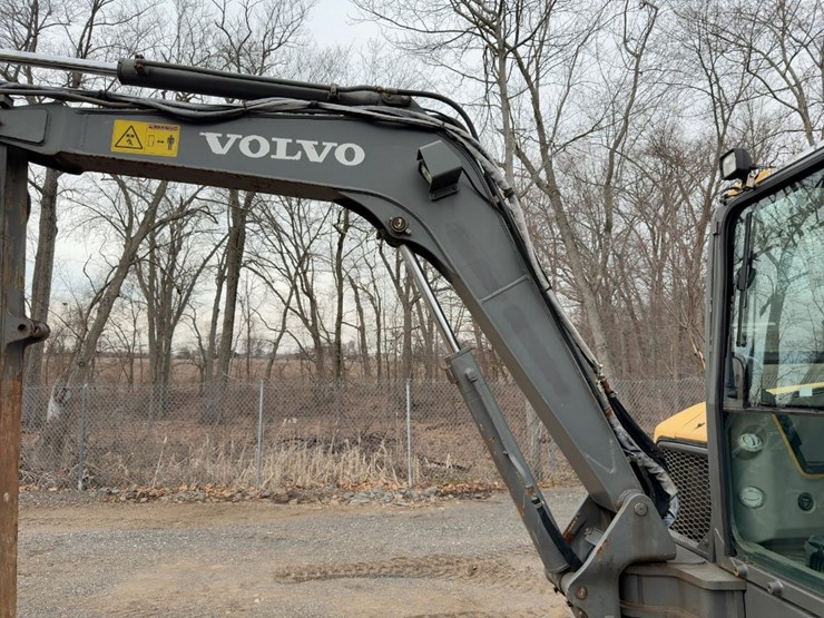 2014-volvo-ecr58d-image-16