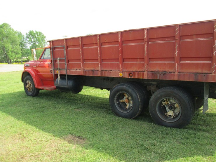 1969-chevrolet-c60-image-4