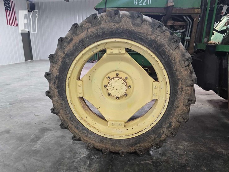 john-deere-6220-image-19