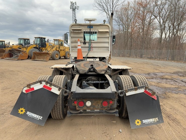 2018-mack-pinnacle-cxu613-image-4